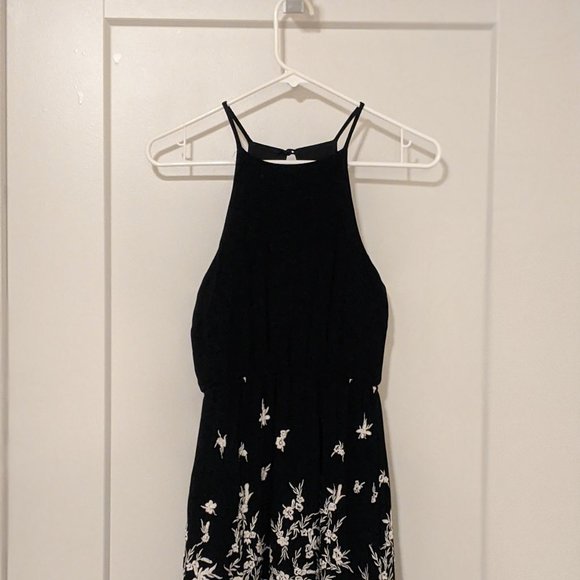 Halter Dress - Picture 3 of 4